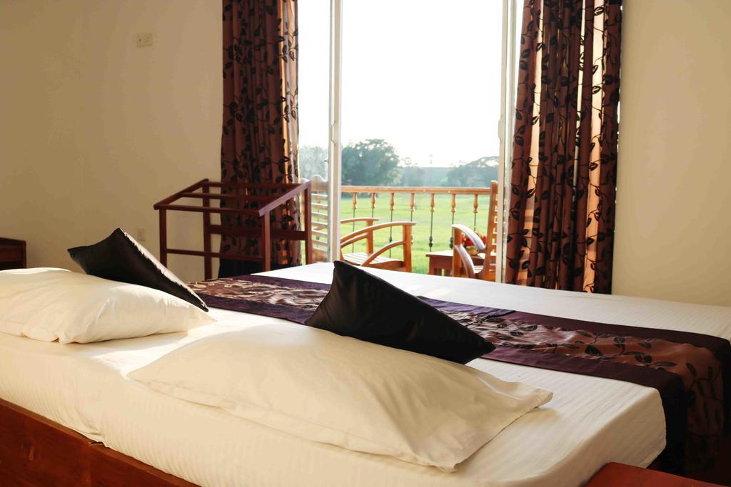 Manel Guest House Polonnaruwa Bagian luar foto