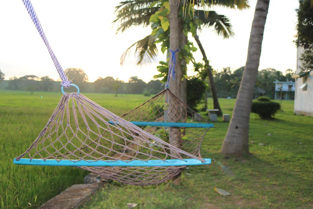 Manel Guest House Polonnaruwa Bagian luar foto