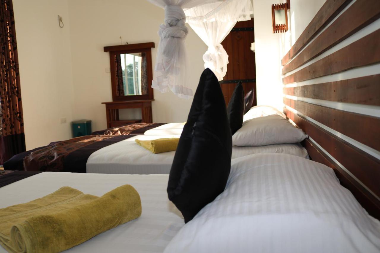 Manel Guest House Polonnaruwa Bagian luar foto