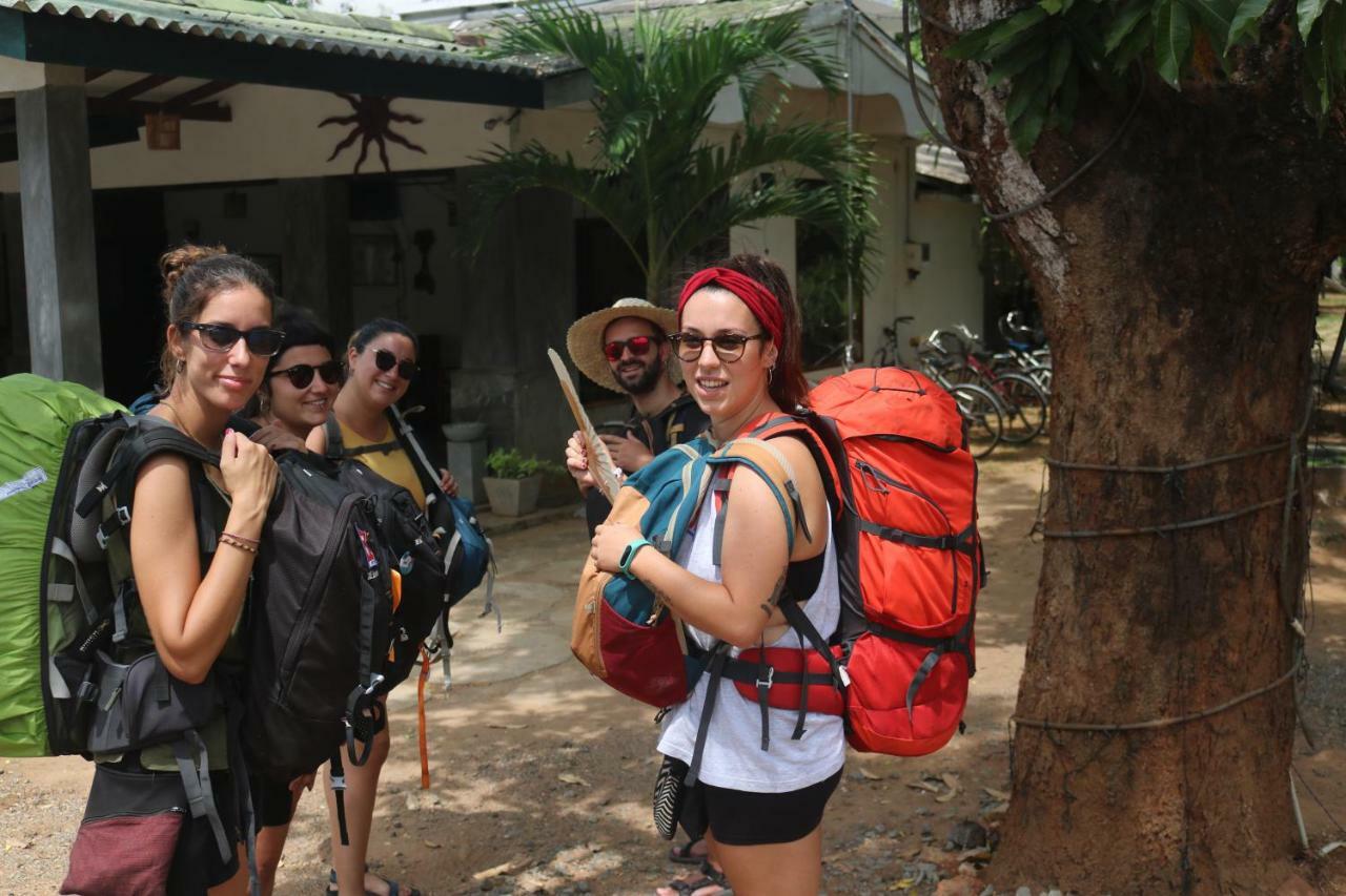 Manel Guest House Polonnaruwa Bagian luar foto