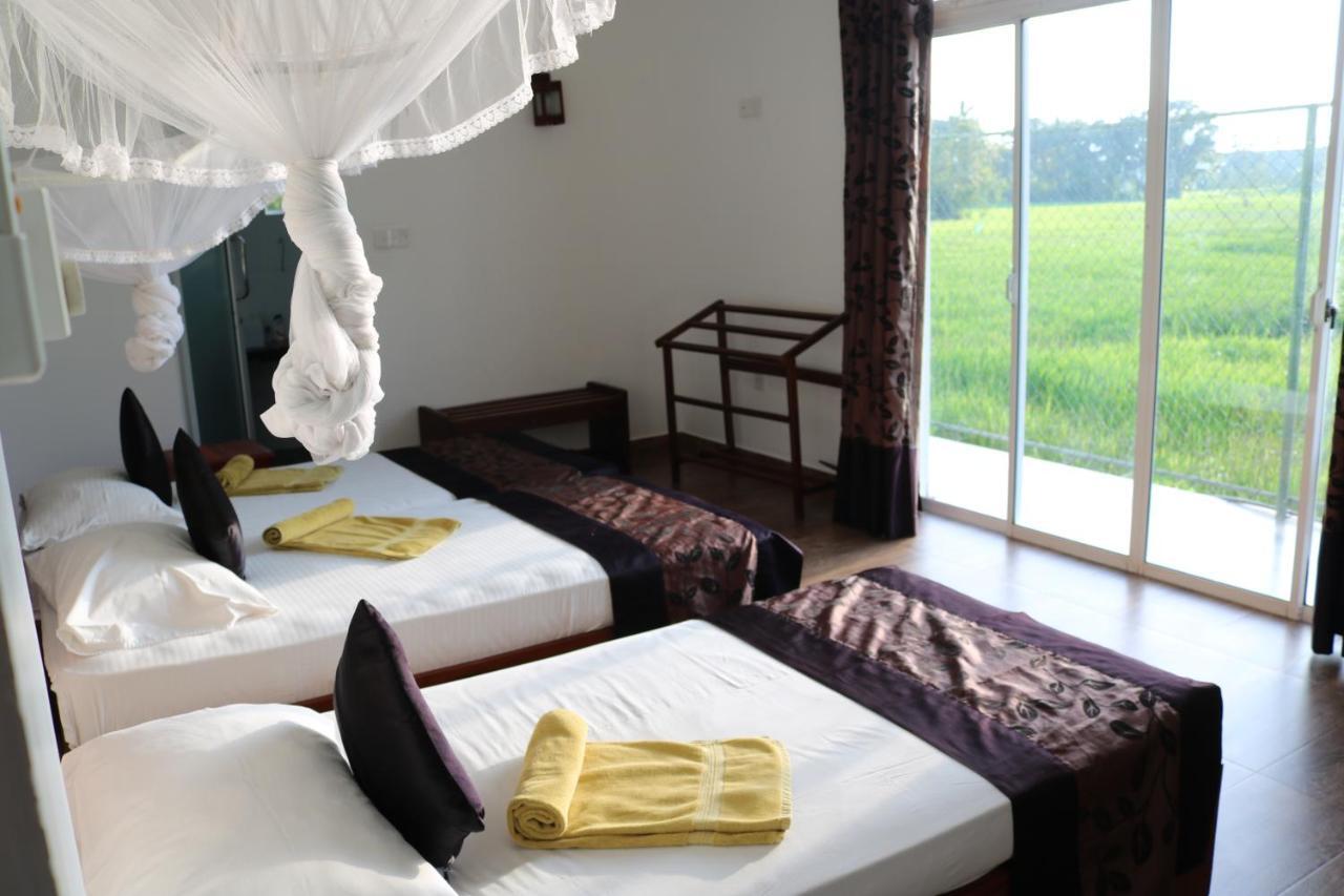 Manel Guest House Polonnaruwa Bagian luar foto